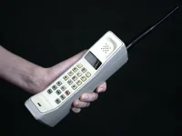 oldmobile001.webp