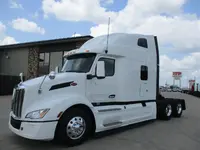 2022-peterbilt-579.1.webp 2022-peterbilt-579.1.webp