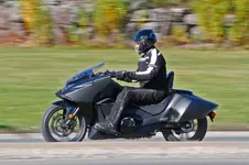 2015_Honda_NM4_ride_lhs.webp