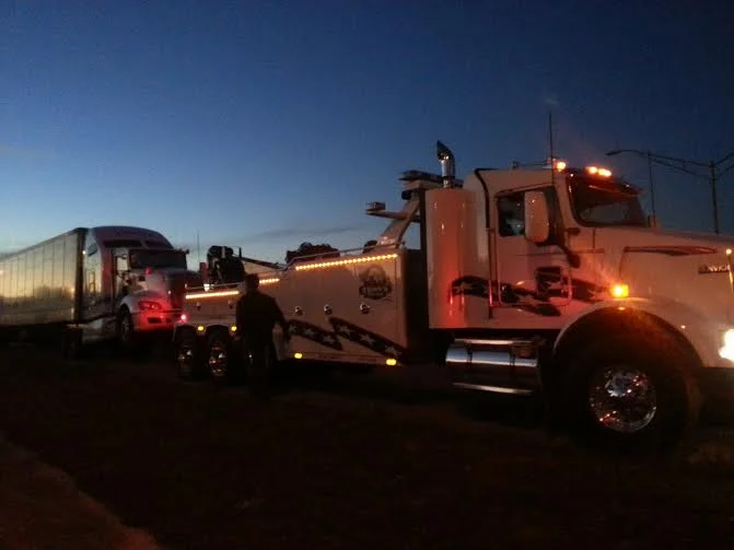 TRONS AUTO & TOWING